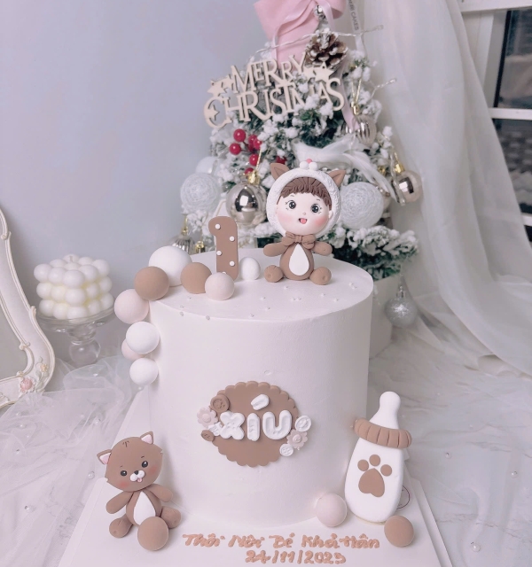 Bánh Kem Tạo Hình Bé Gái
