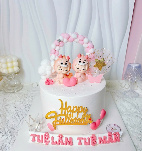 Bánh Kem Tạo Hình Bé Gái