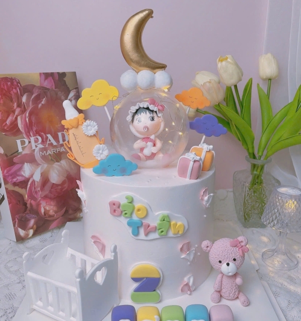 Bánh Kem Tạo Hình Bé Gái