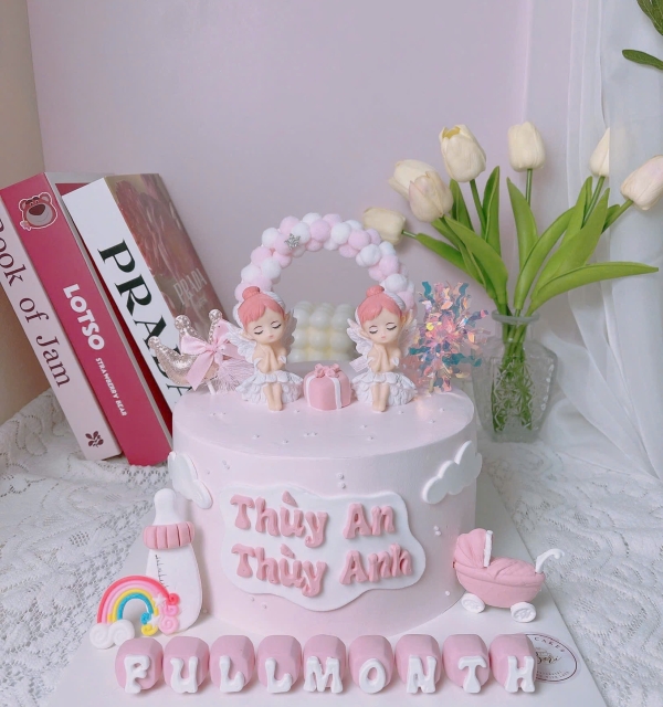 Bánh Kem Tạo Hình Bé Gái