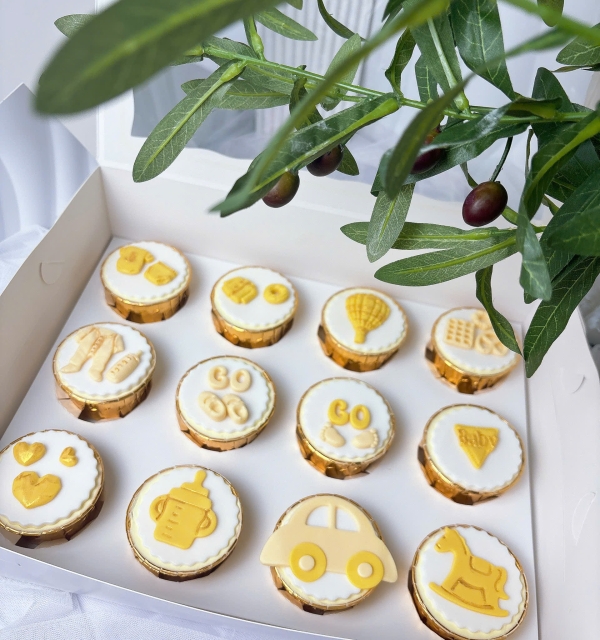 Set Cupcakes-Donuts-Bánh đậu xanh trái cây 