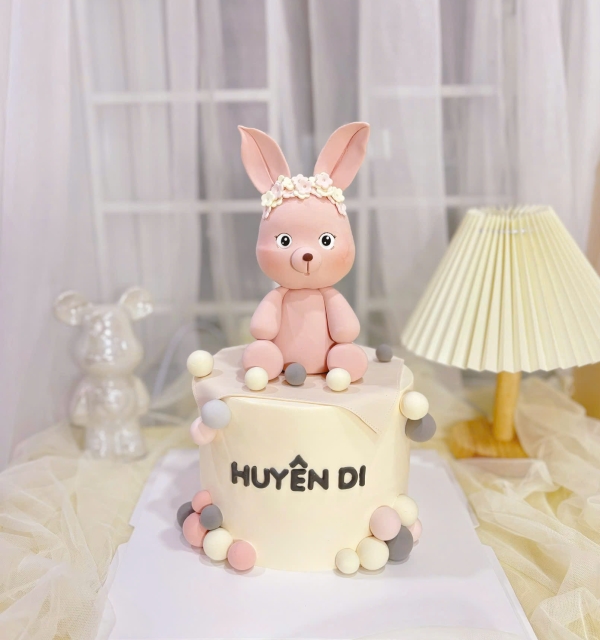 Bánh Kem Tạo Hình Bé Gái