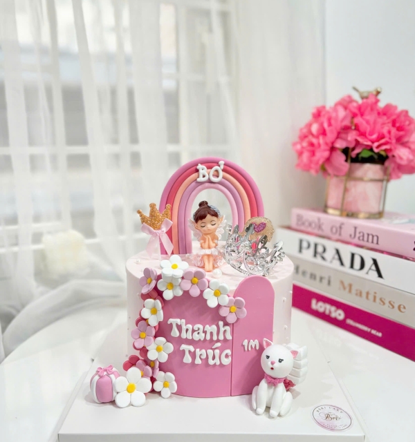 Bánh Kem Tạo Hình Bé Gái