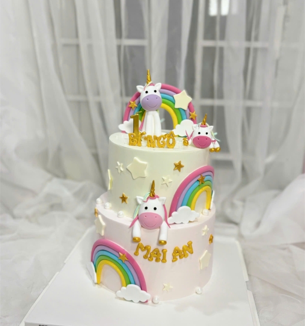 Bánh Kem Tạo Hình Bé Gái