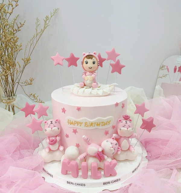 Bánh Kem Tạo Hình Bé Gái