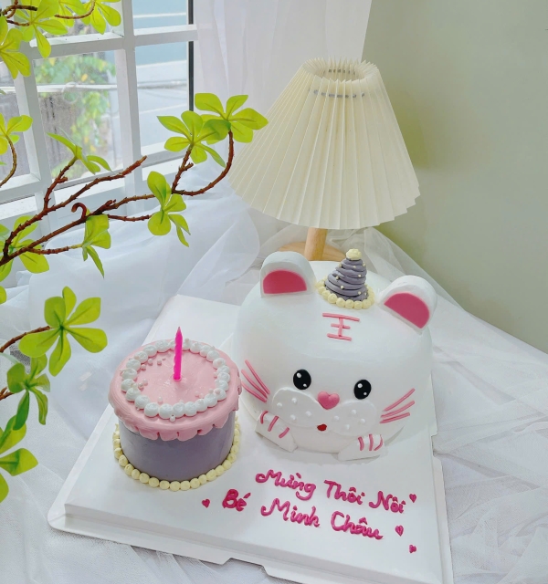 Bánh Kem Tạo Hình Bé Gái