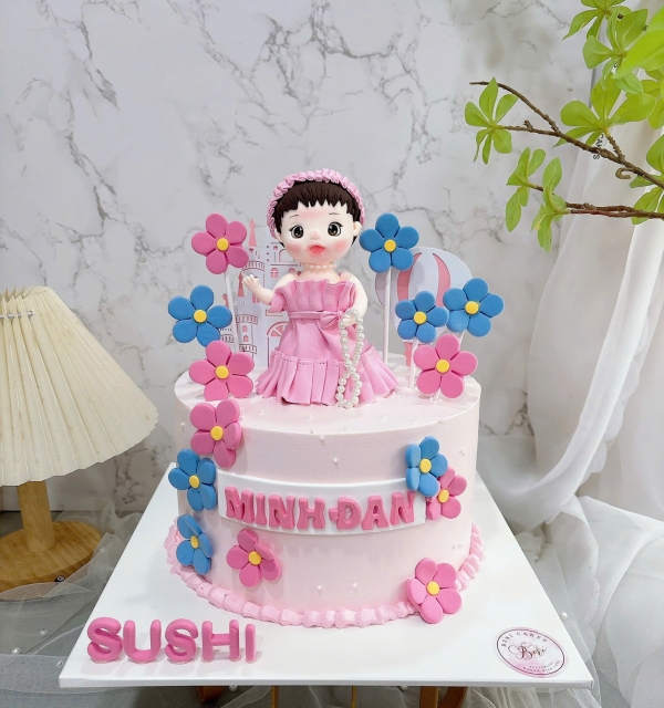 Bánh Kem Tạo Hình Bé Gái