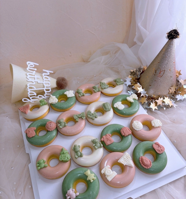 Bánh donut tạo hình