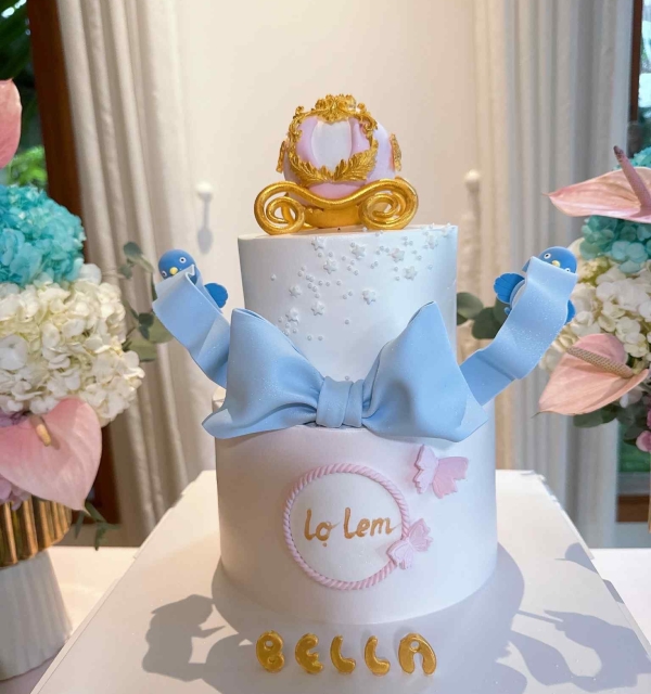 Bánh Kem Tạo Hình Bé Gái