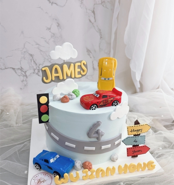 Bánh Kem Trang Trí Phụ Kiện Bé Trai