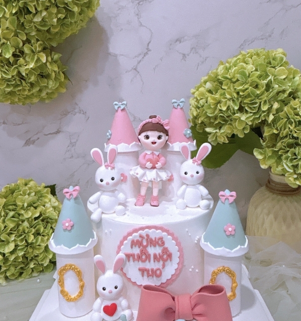 Bánh Kem Tạo Hình Bé Gái