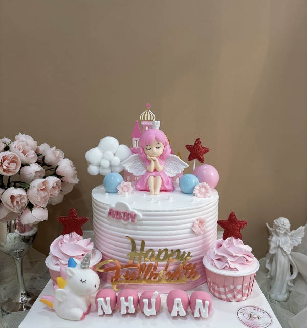 Bánh Kem Tạo Hình Bé Gái