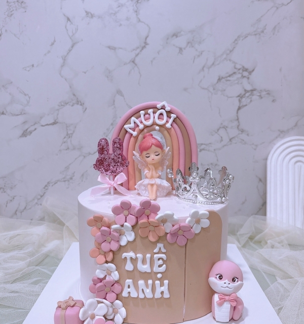 Bánh Kem Tạo Hình Bé Gái